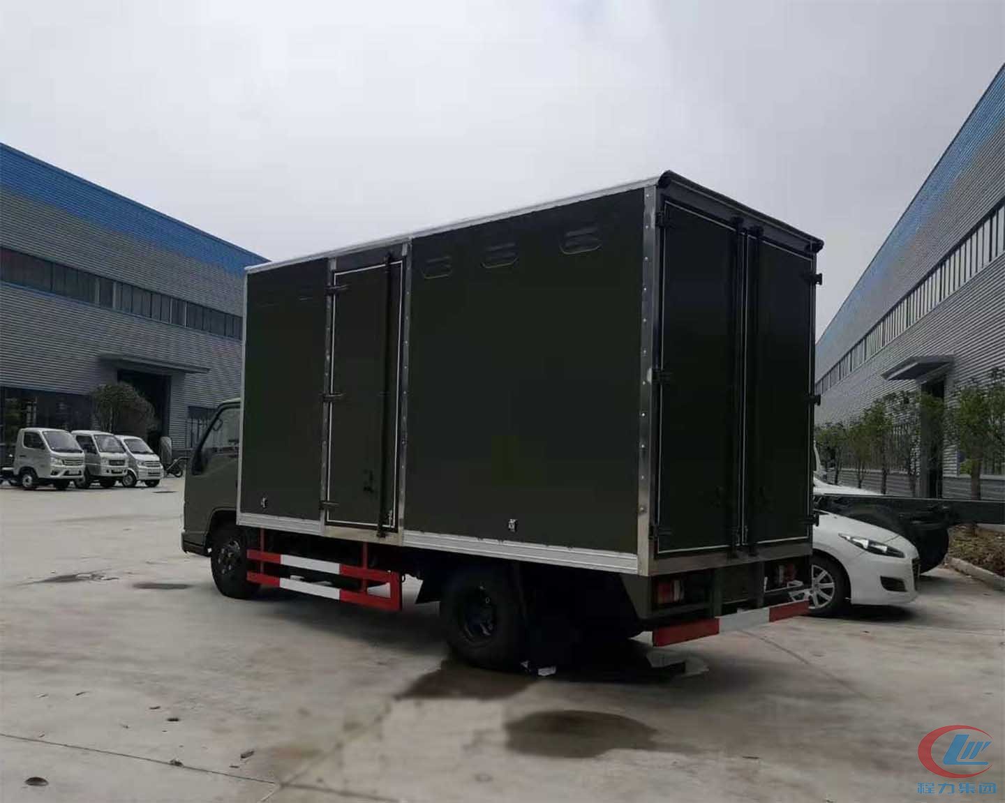 易倍·(中国)体育EMC汽车集团江铃危险品运输车
