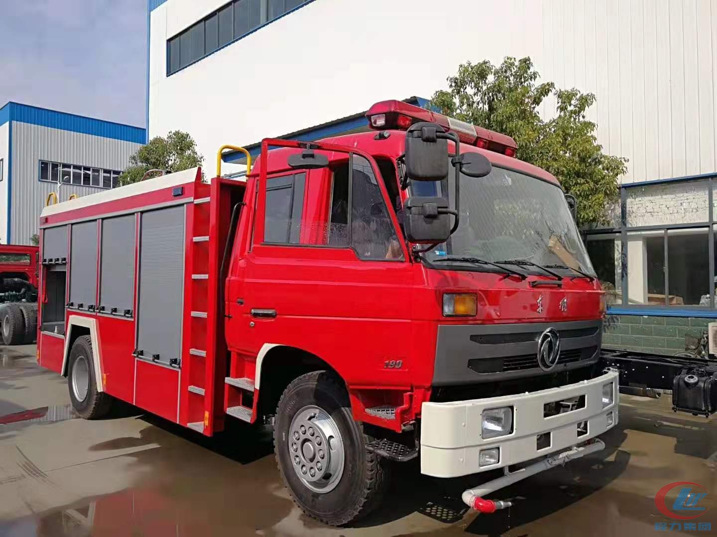 易倍·(中国)体育EMC专汽东风153水罐消防车